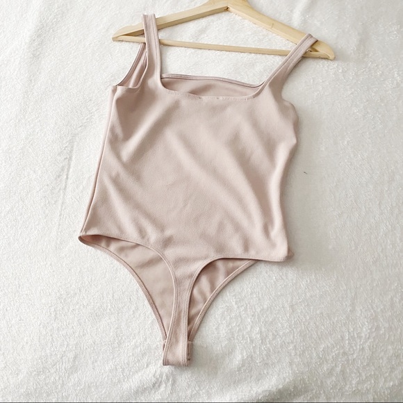 Express Square Neck Bodysuit - Picture 8 of 10